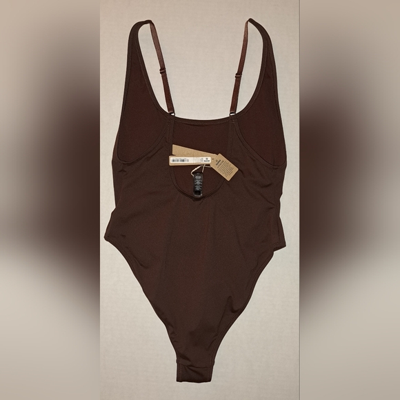 ⛱️SKIMS 1 Piece Scoop Neck Tank Adjustable straps Swimsuit Brown Cocoa 12 14 L - Picture 3 of 7